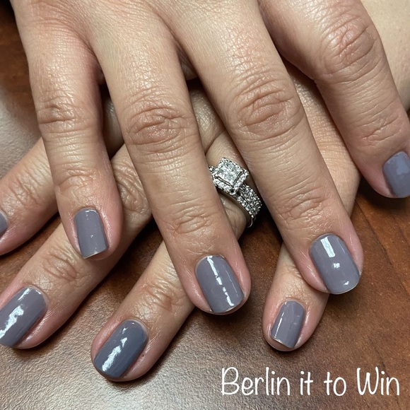 Color Street Berlin It To Win It - Picture 2 of 3